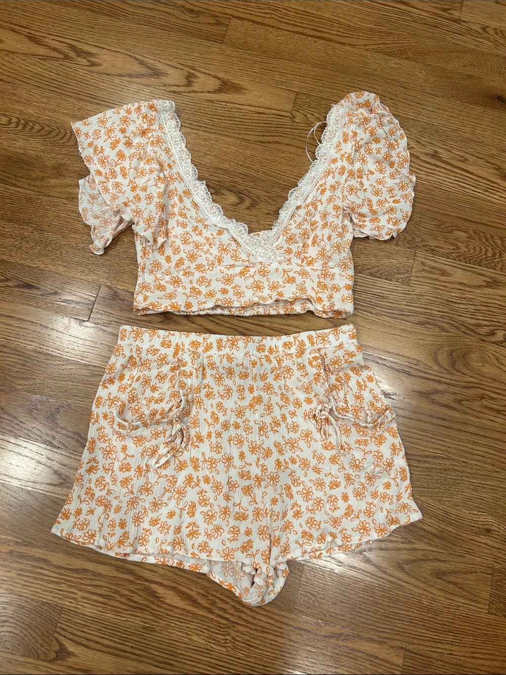 Love Tree orange and white Floral boutique set